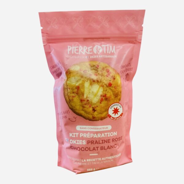 PRÉPARATION COOKIES CHOCOLAT BLANC ET PRALINE ROSE PIERRE ET TIM COOKIES